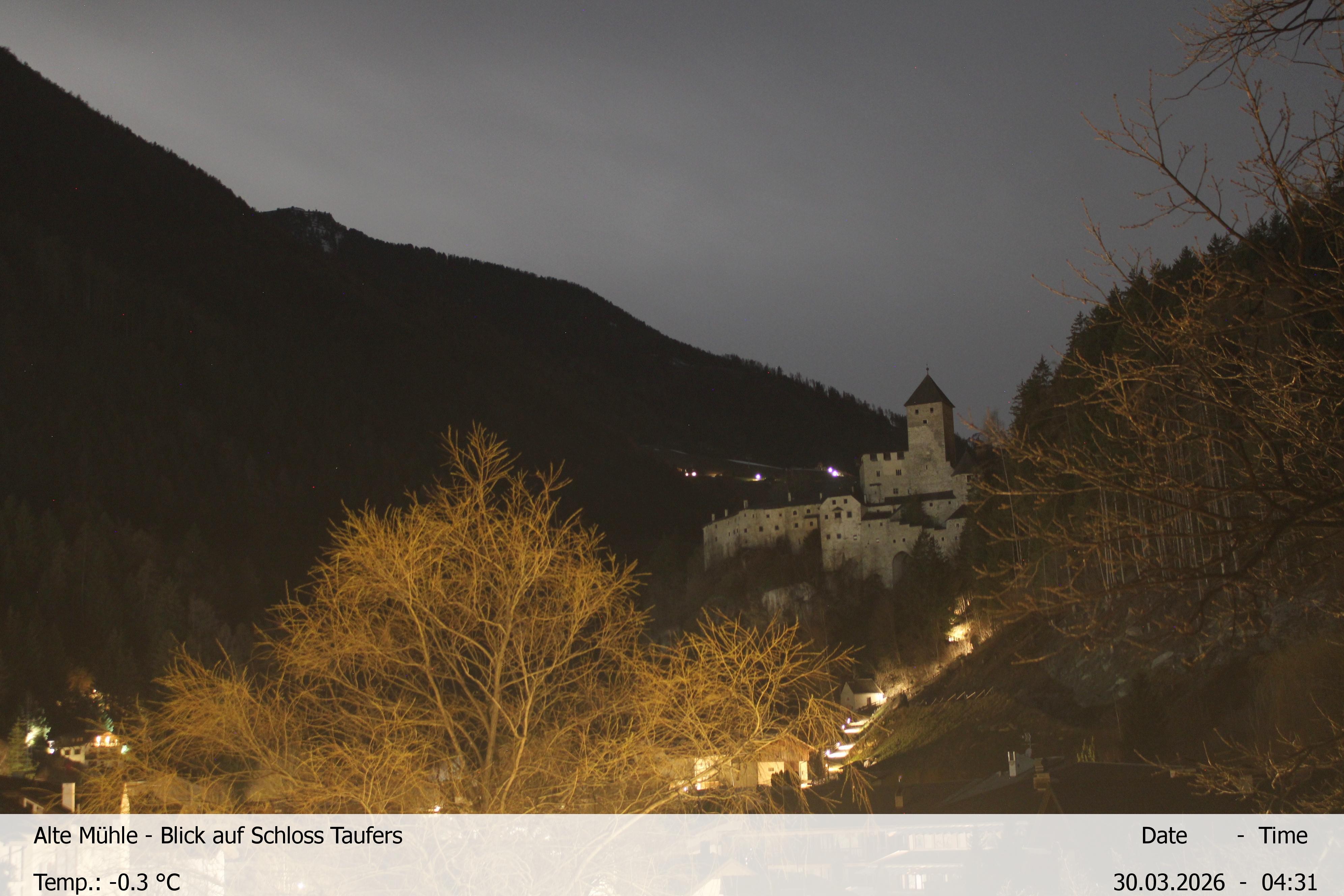 Archiv Foto Webcam Blick Richtung Schloss Taufers in Südtirol
