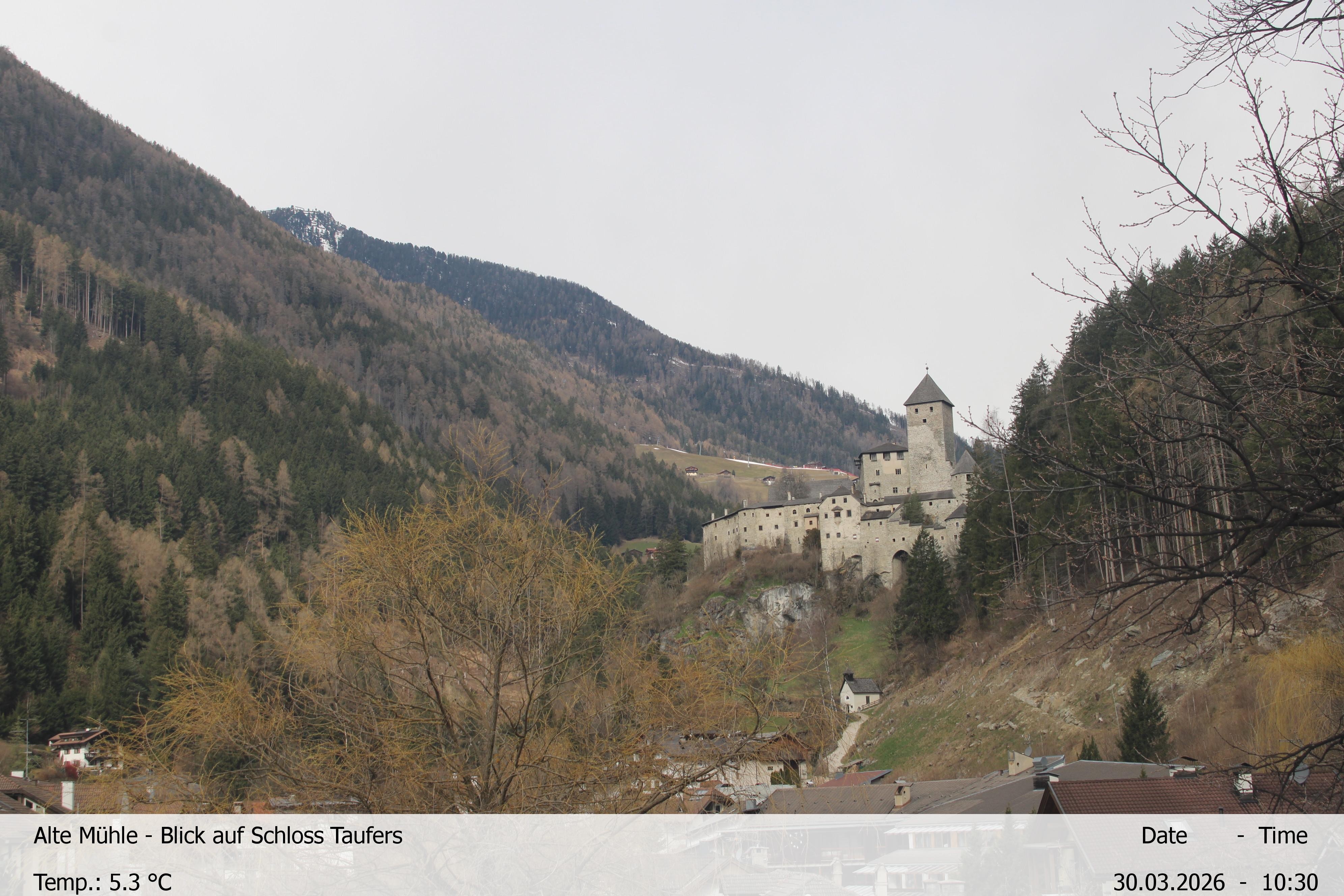 Archiv Foto Webcam Blick Richtung Schloss Taufers in Südtirol