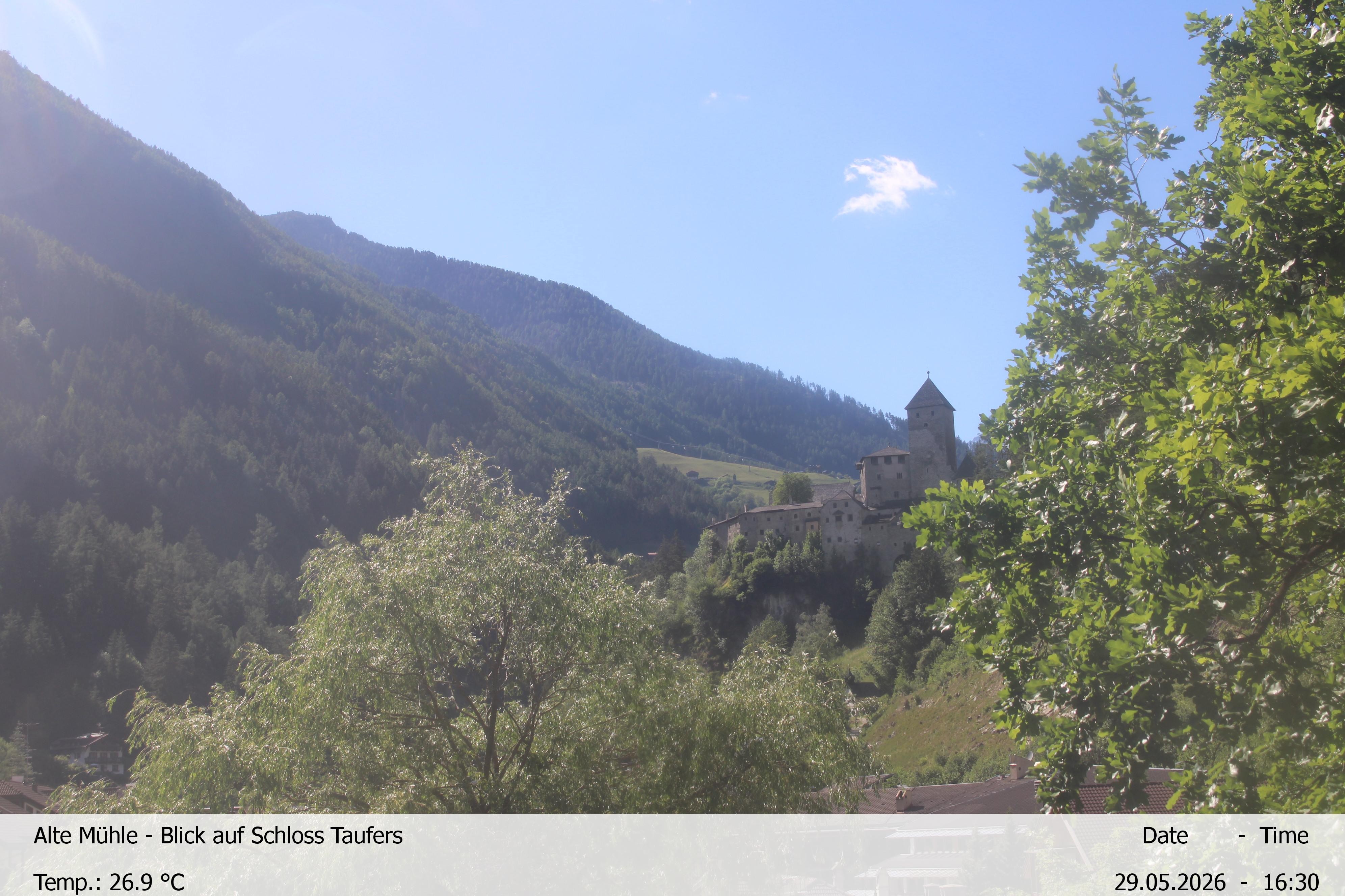 Archiv Foto Webcam Blick Richtung Schloss Taufers in Südtirol
