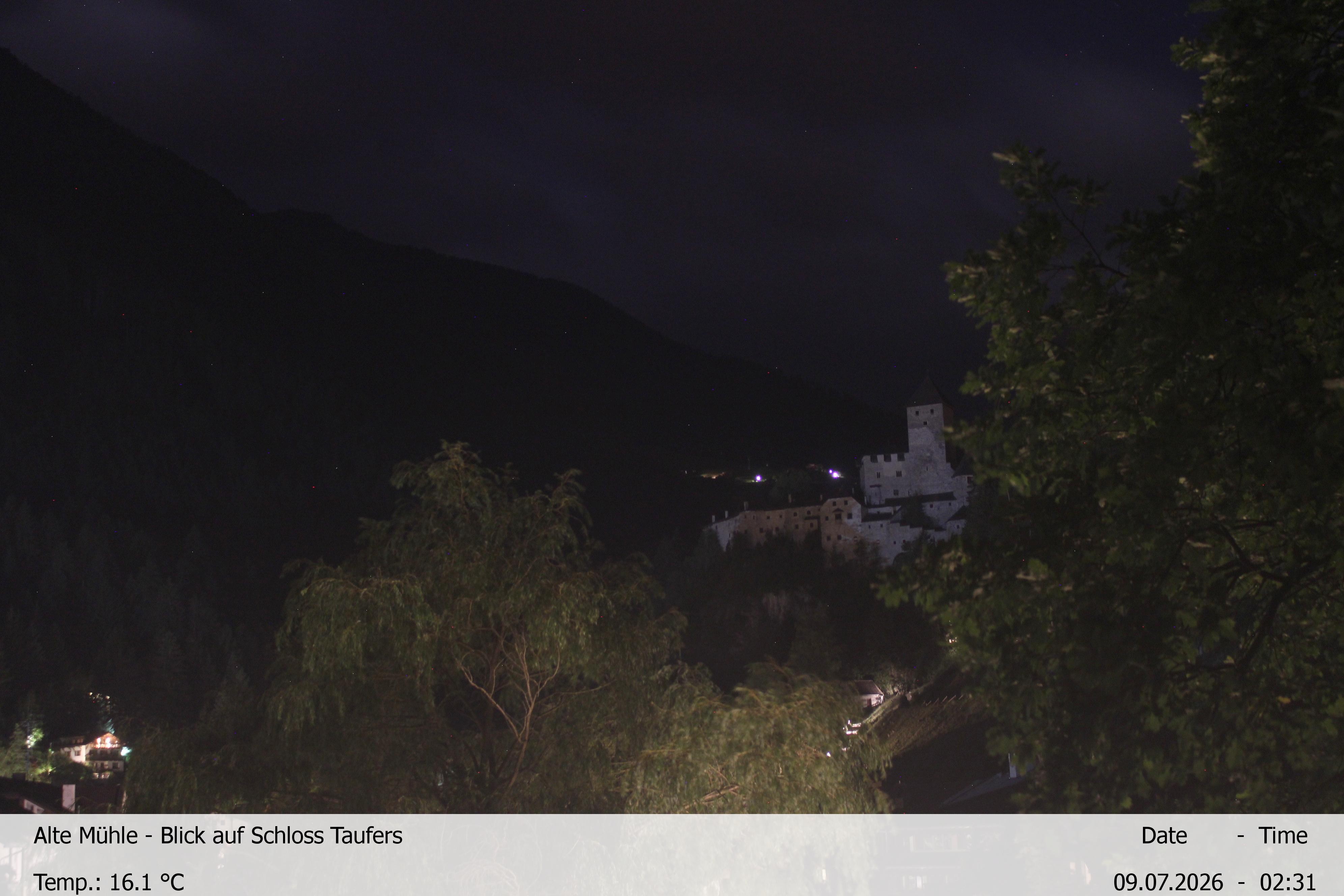 Archiv Foto Webcam Blick Richtung Schloss Taufers in Südtirol