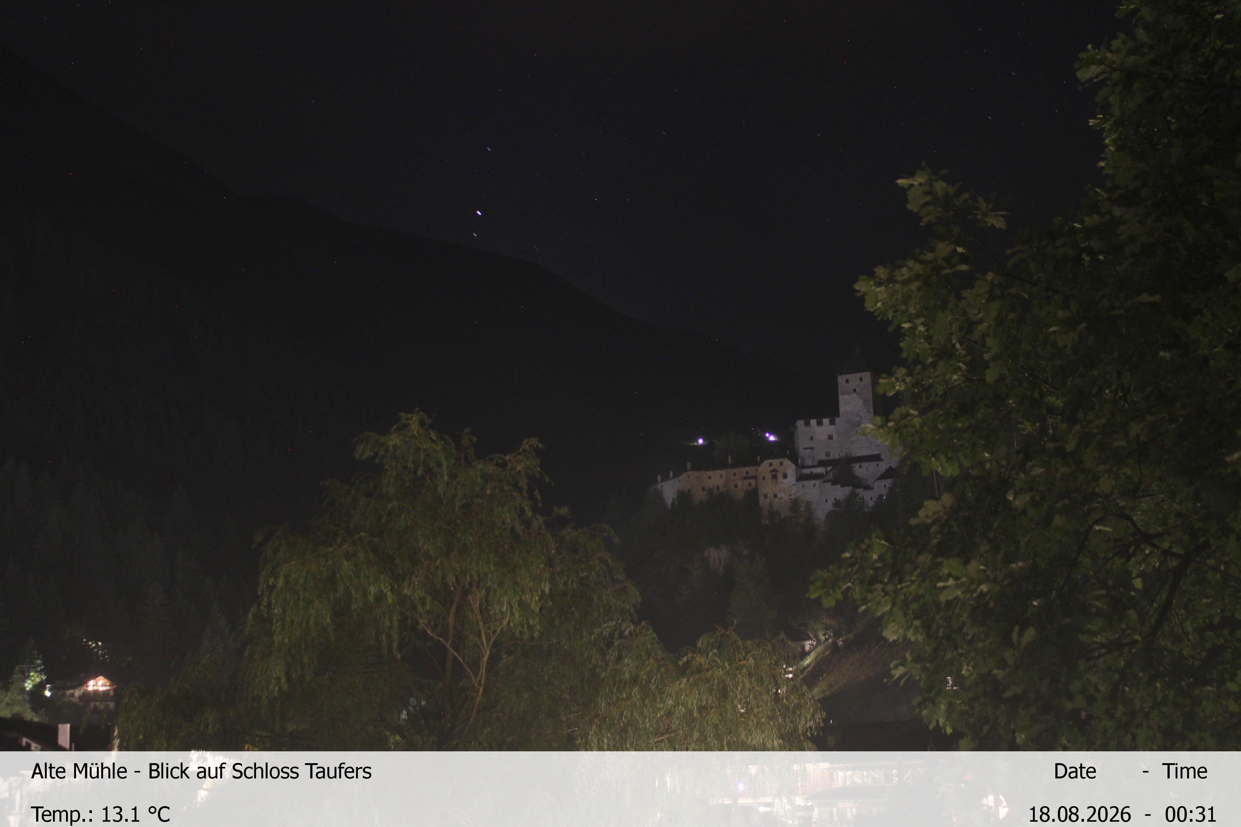 Archiv Foto Webcam Blick Richtung Schloss Taufers in Südtirol