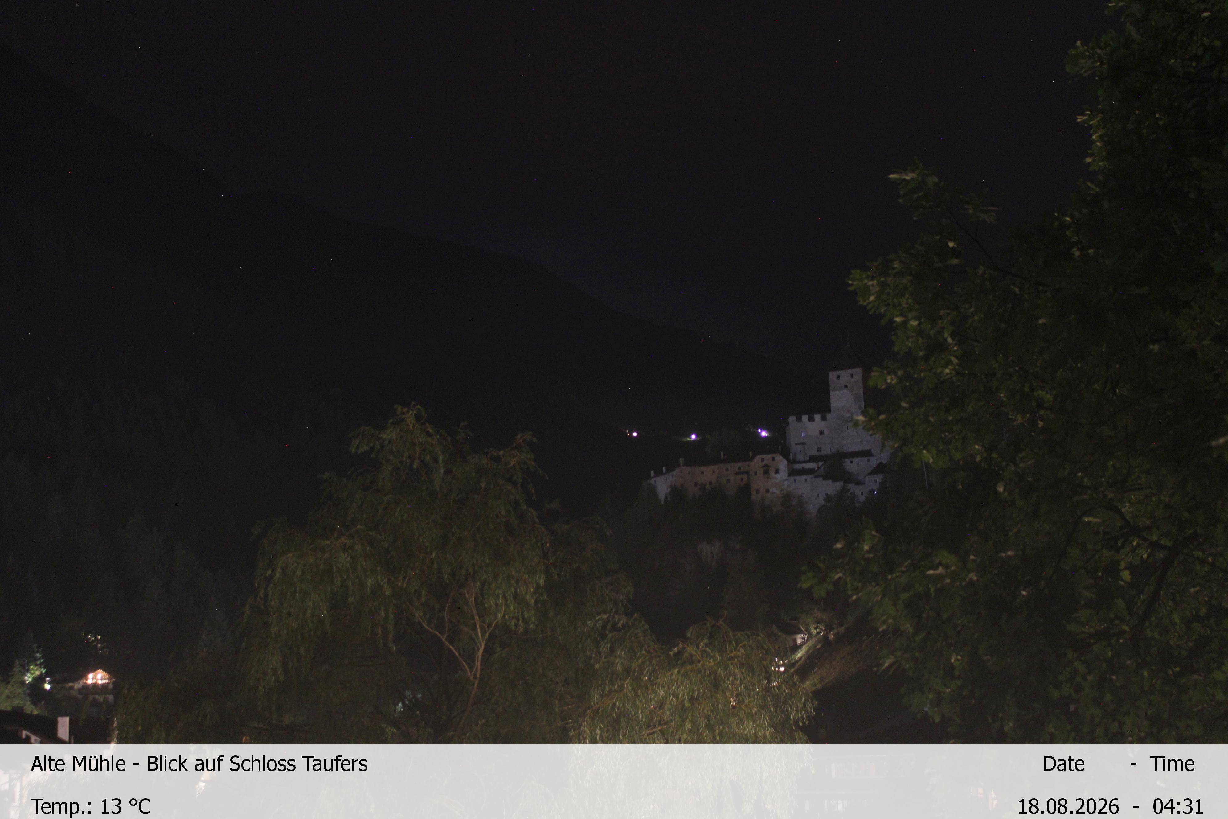 Archiv Foto Webcam Blick Richtung Schloss Taufers in Südtirol