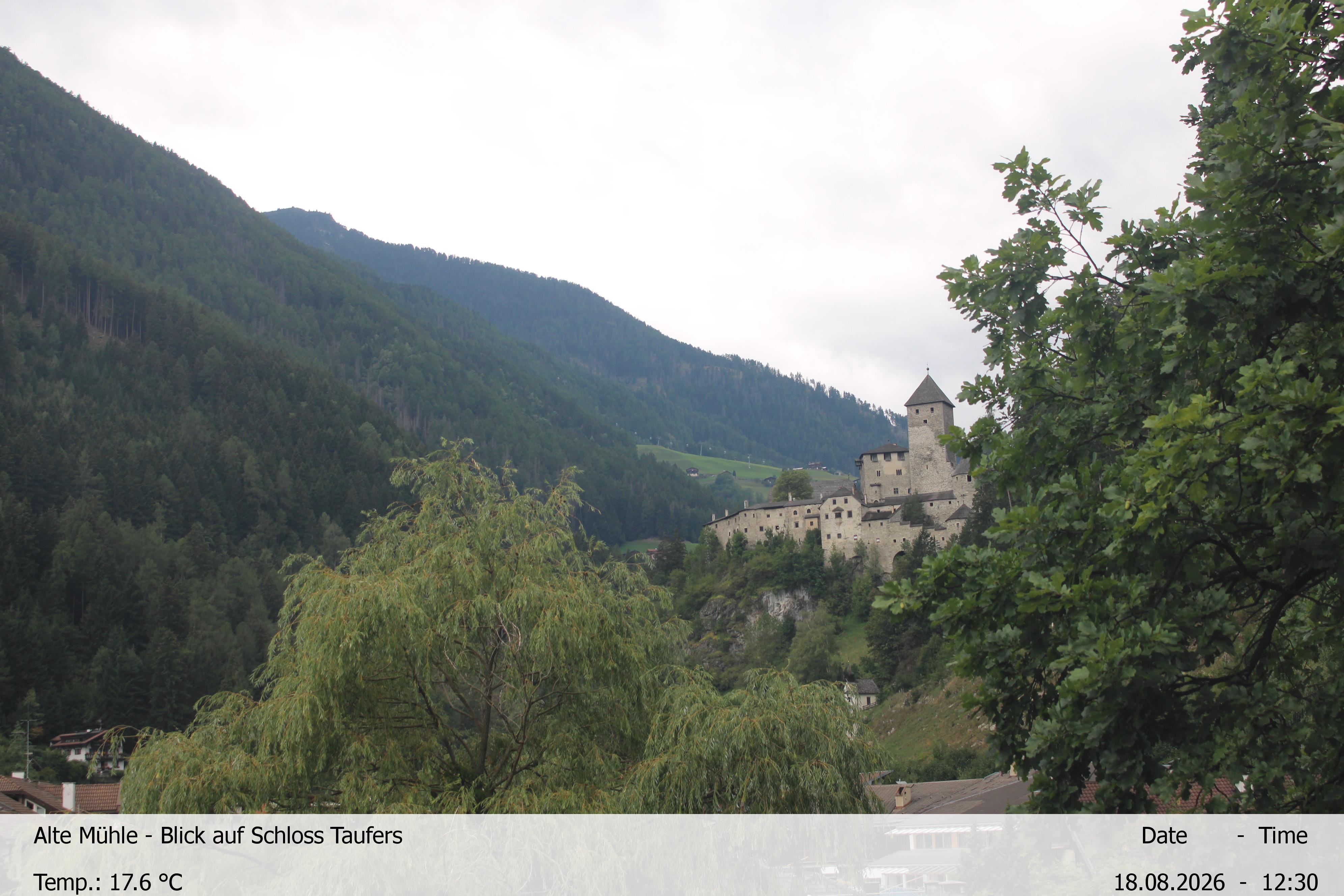 Archiv Foto Webcam Blick Richtung Schloss Taufers in Südtirol