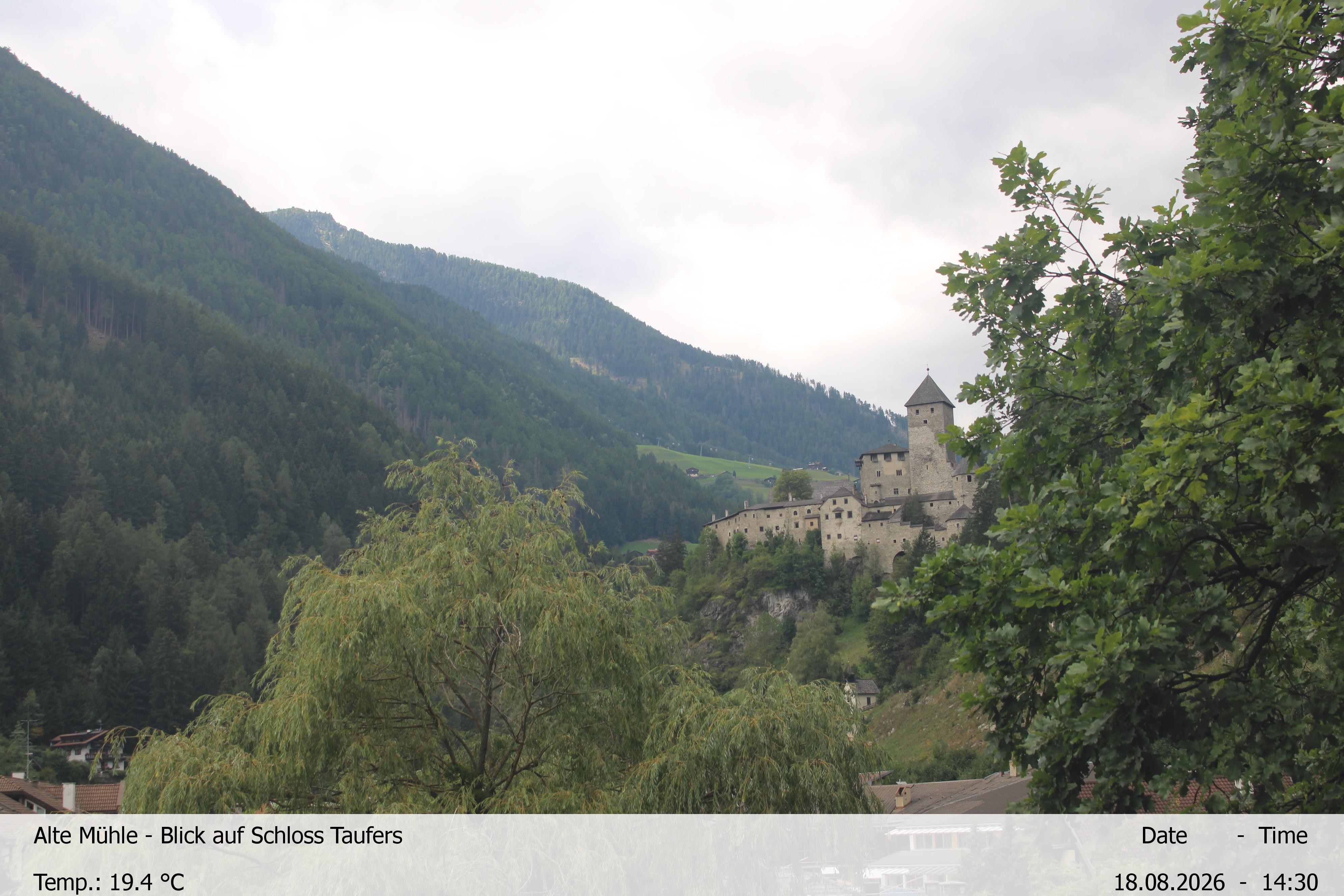 Archiv Foto Webcam Blick Richtung Schloss Taufers in Südtirol