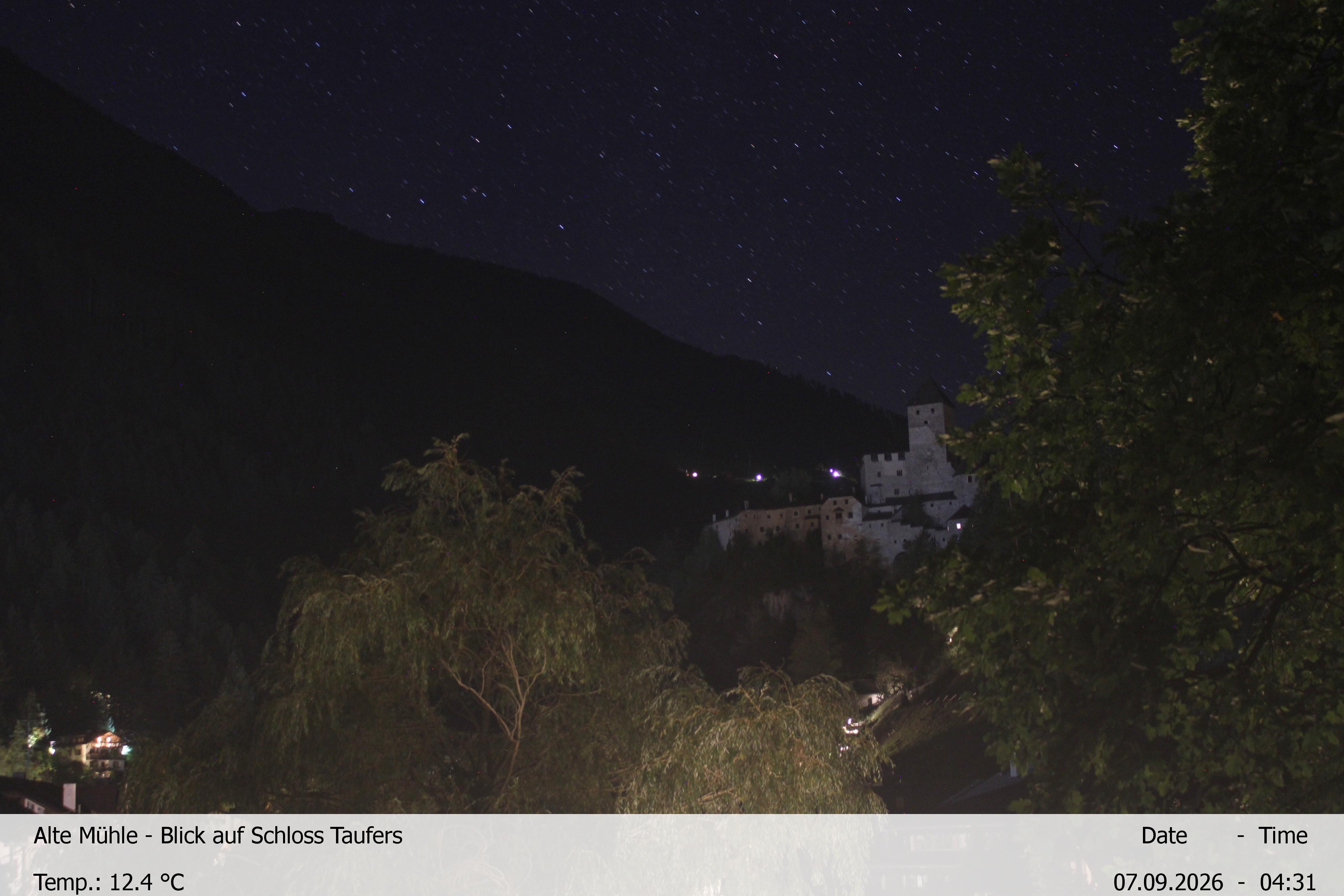 Archiv Foto Webcam Blick Richtung Schloss Taufers in Südtirol