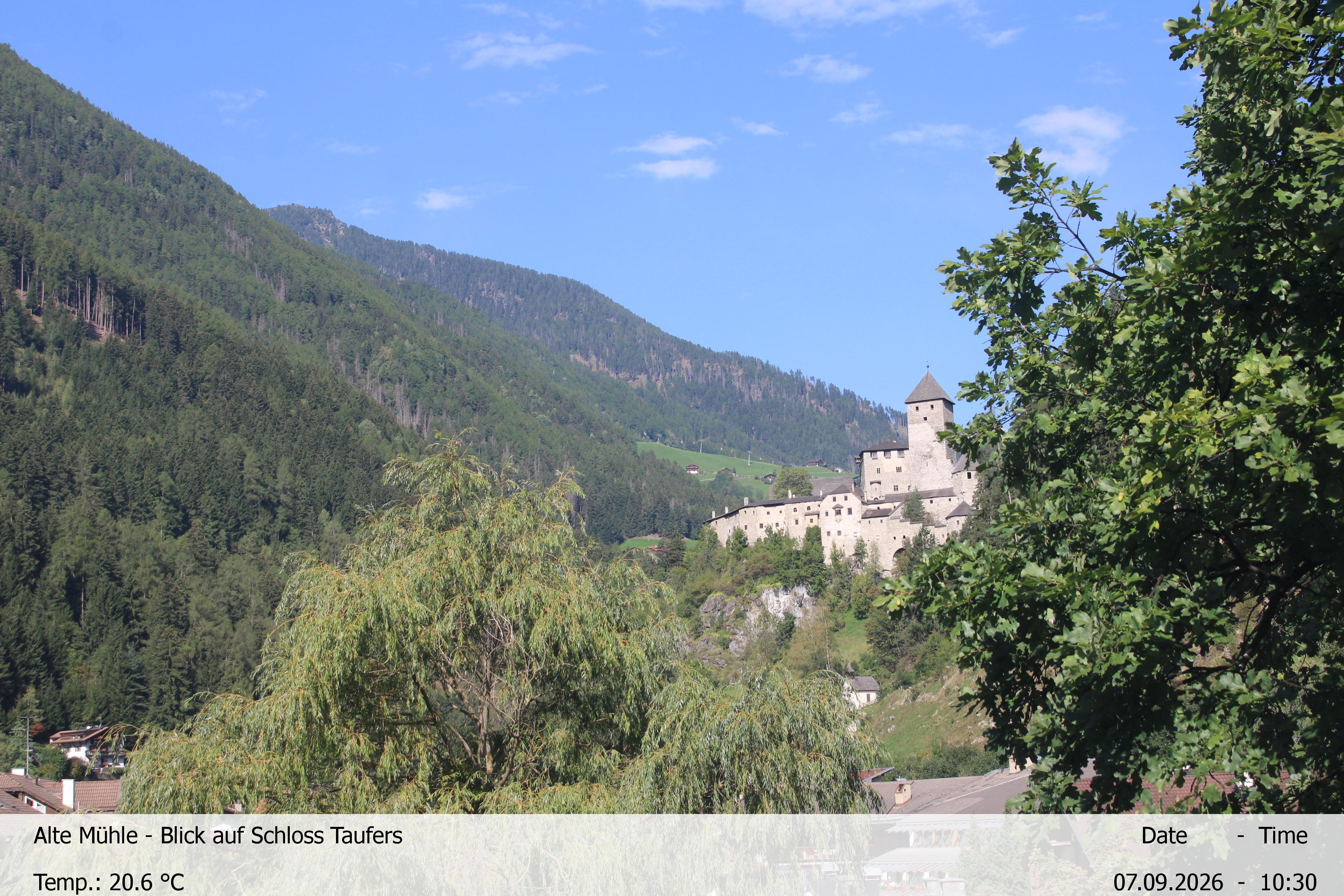 Archiv Foto Webcam Blick Richtung Schloss Taufers in Südtirol