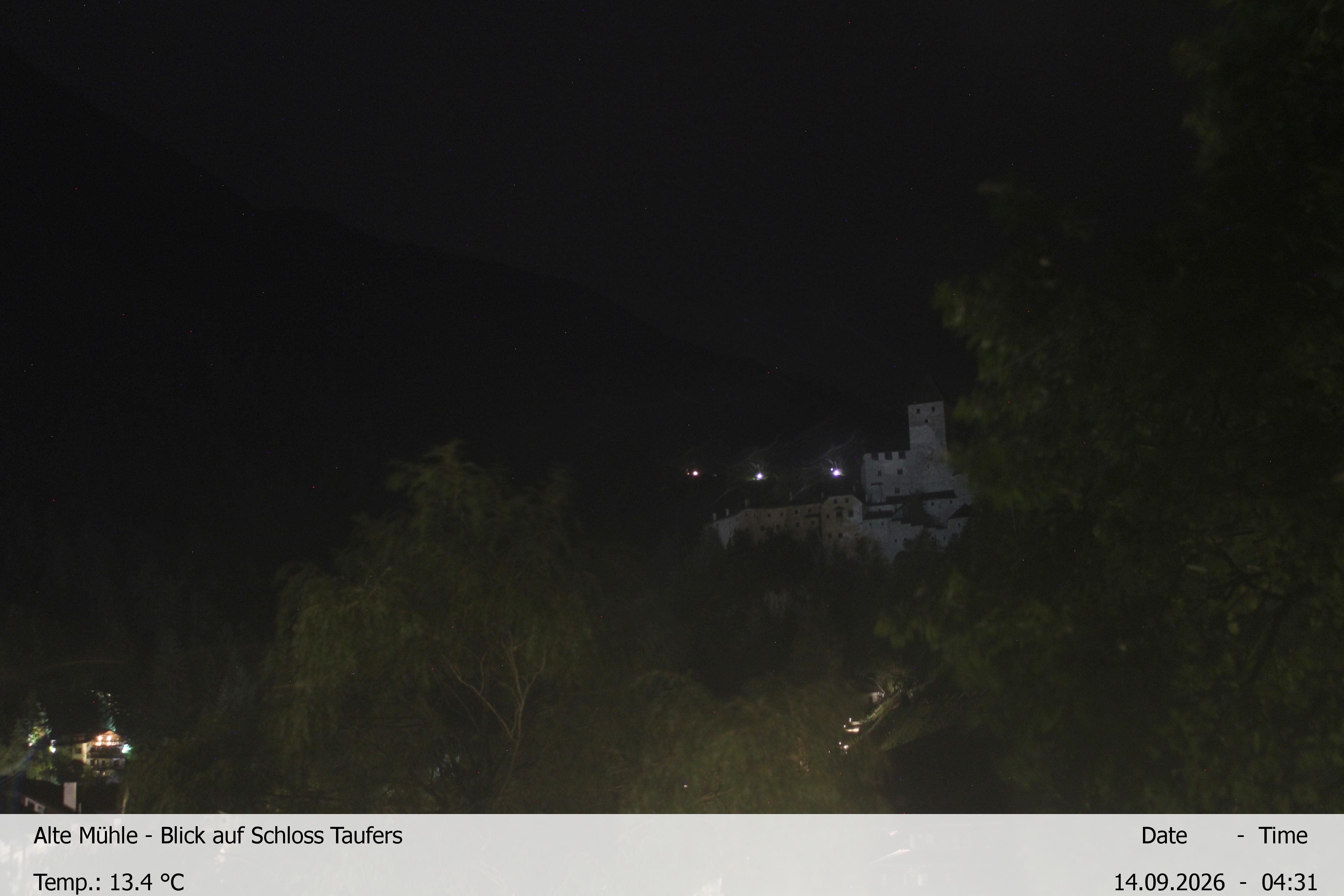 Archiv Foto Webcam Blick Richtung Schloss Taufers in Südtirol