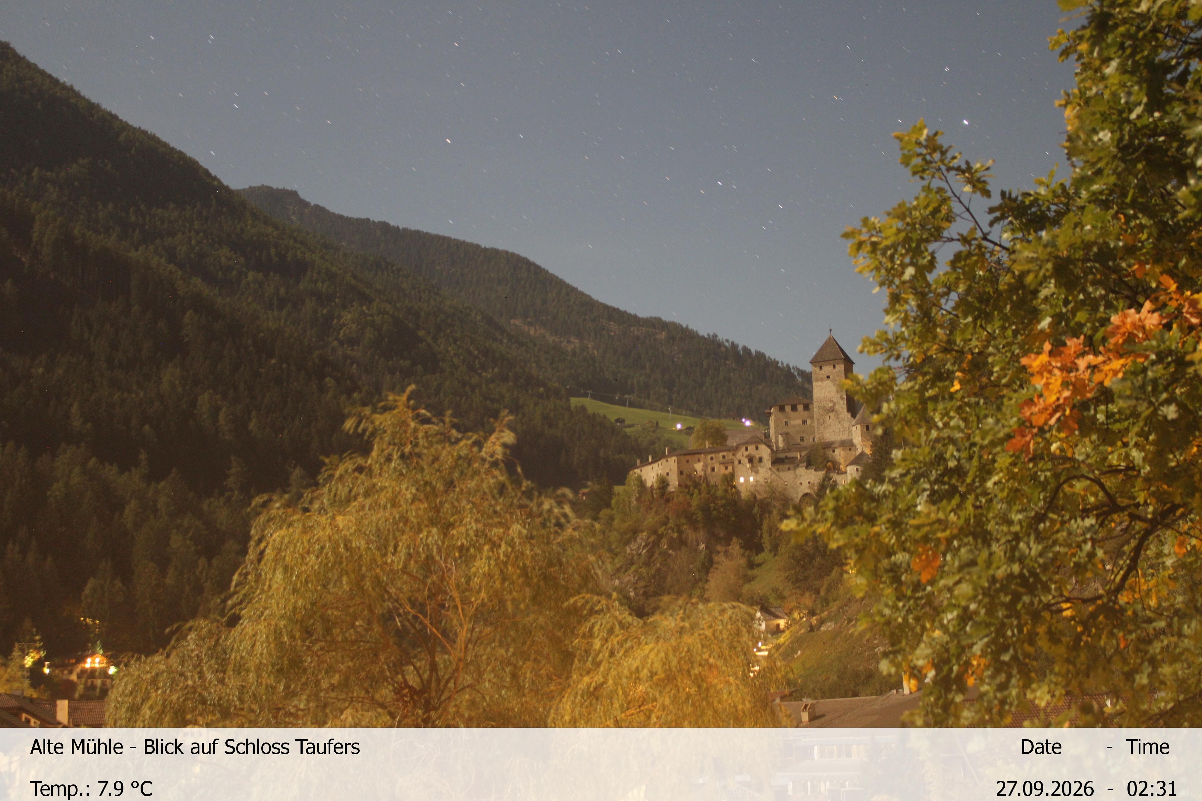 Archiv Foto Webcam Blick Richtung Schloss Taufers in Südtirol