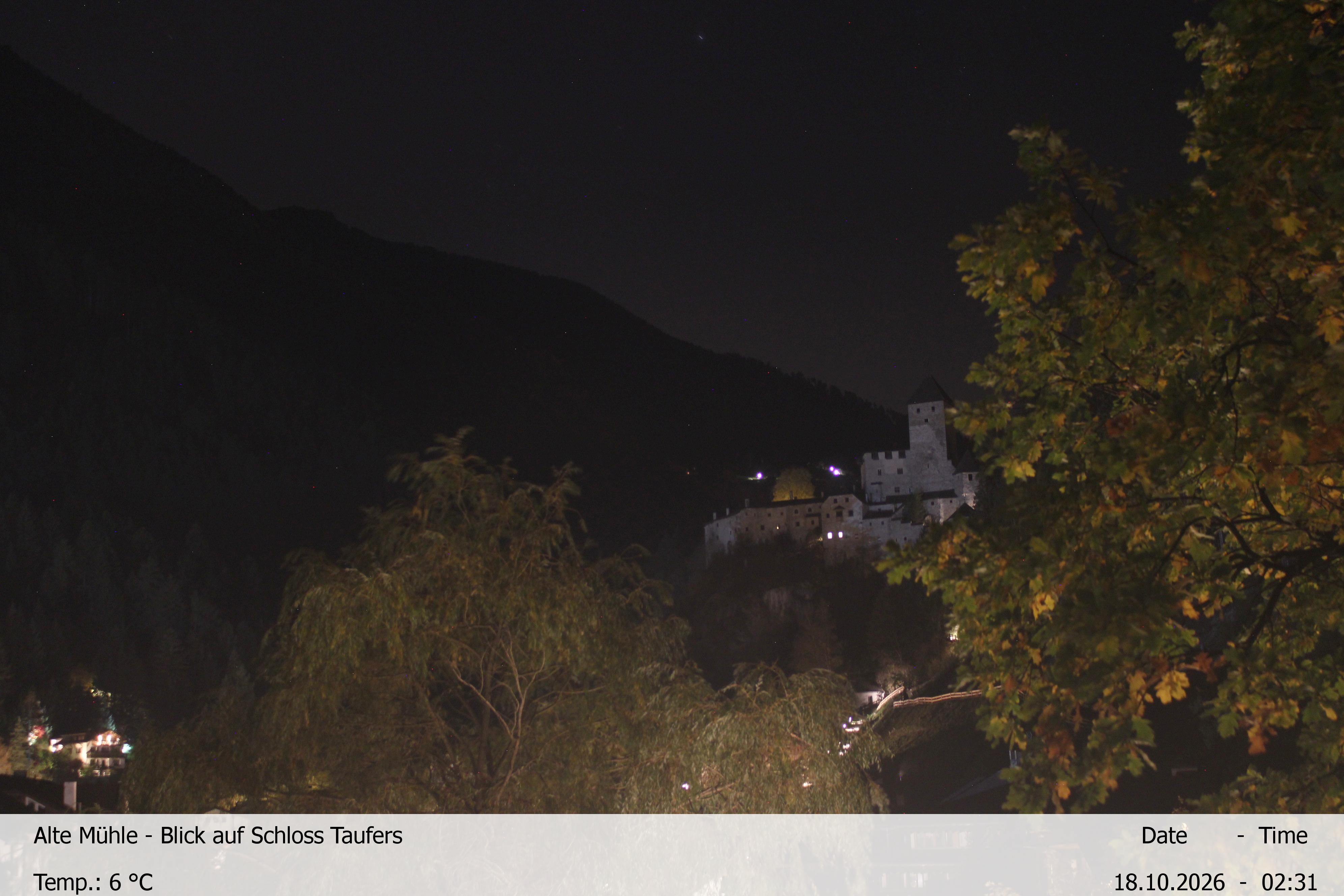 Archiv Foto Webcam Blick Richtung Schloss Taufers in Südtirol