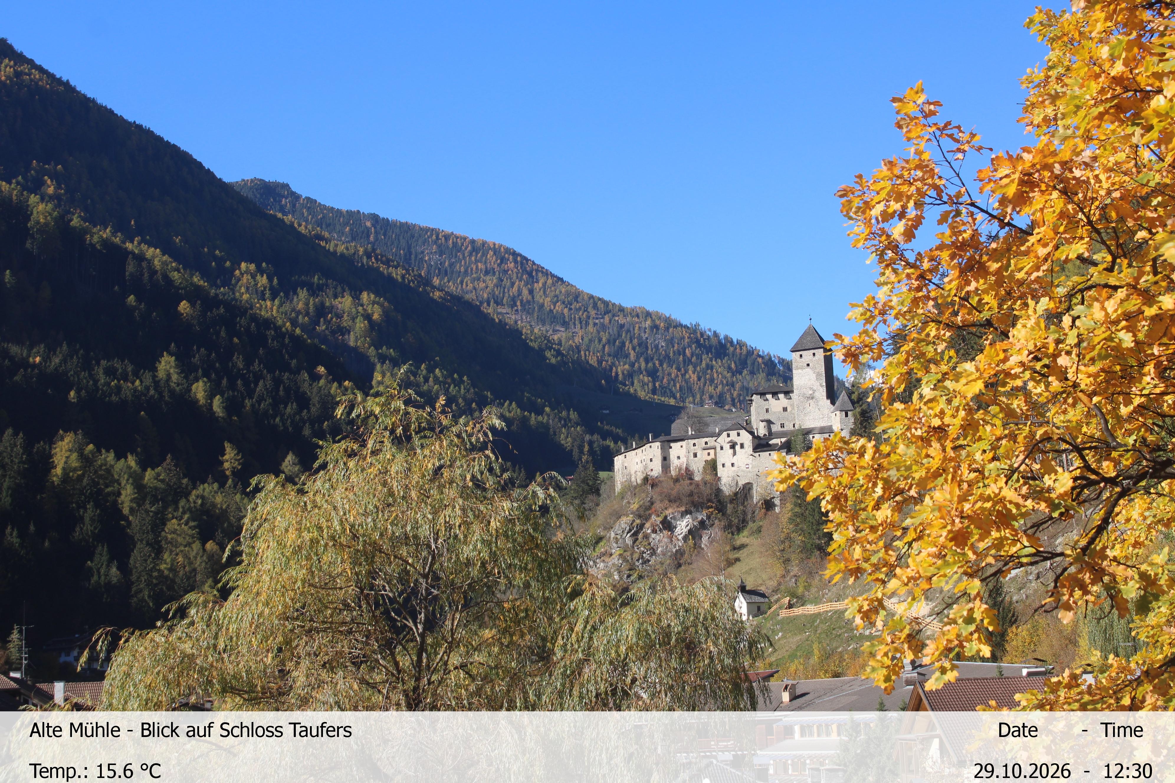Archiv Foto Webcam Blick Richtung Schloss Taufers in Südtirol
