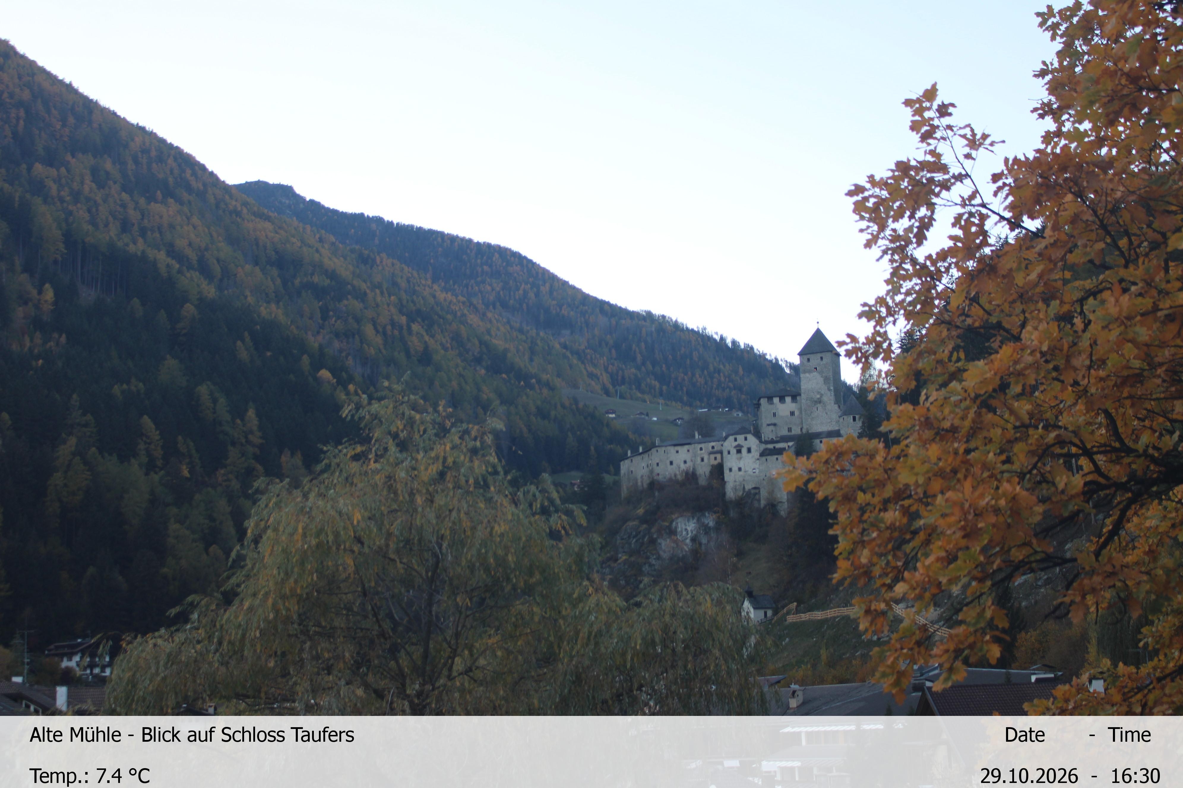 Archiv Foto Webcam Blick Richtung Schloss Taufers in Südtirol