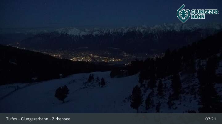Archiv Foto Webcam Glungezer: Panoramablick Zirbensee