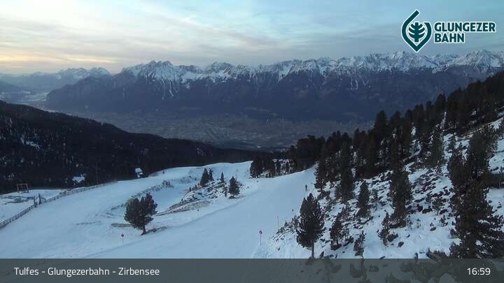 Archiv Foto Webcam Glungezer: Panoramablick Zirbensee