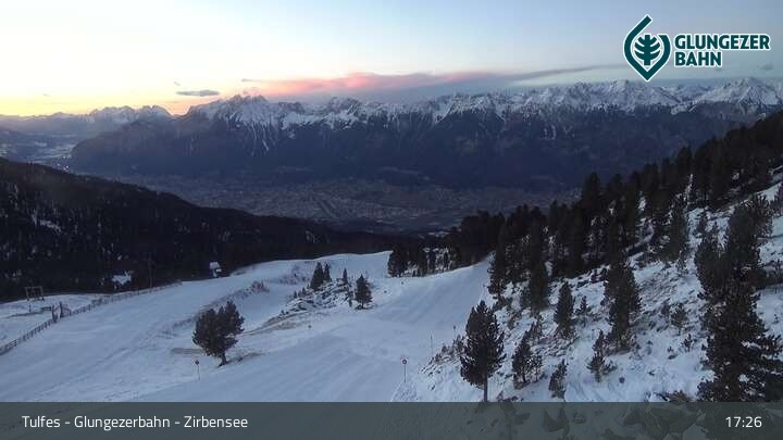 Archiv Foto Webcam Glungezer: Panoramablick Zirbensee