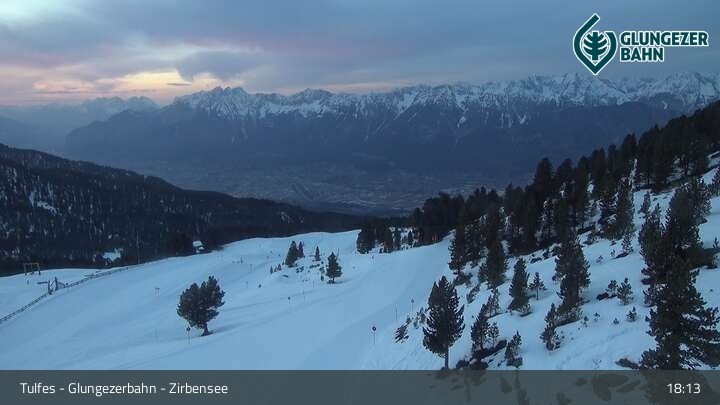 Archiv Foto Webcam Glungezer: Panoramablick Zirbensee