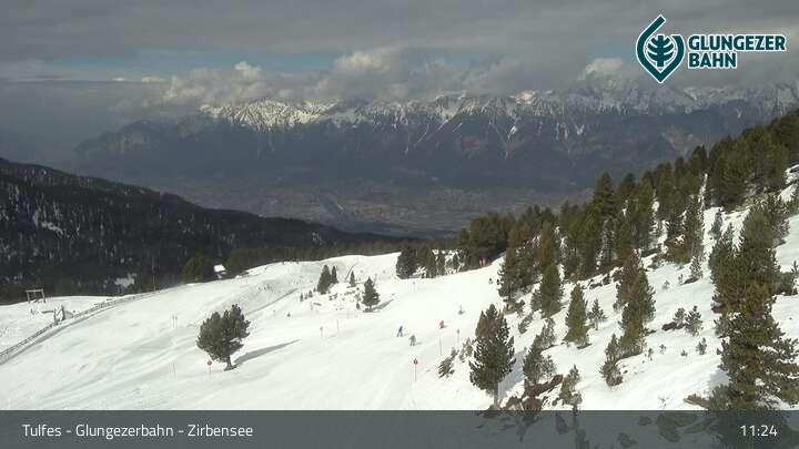 Archiv Foto Webcam Glungezer: Panoramablick Zirbensee