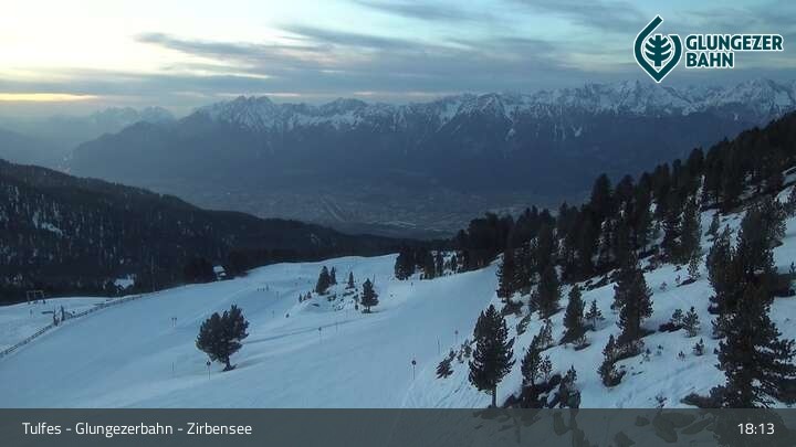 Archiv Foto Webcam Glungezer: Panoramablick Zirbensee