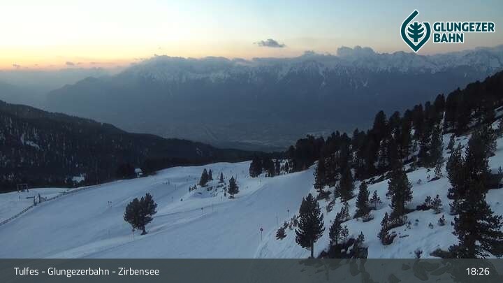 Archiv Foto Webcam Glungezer: Panoramablick Zirbensee