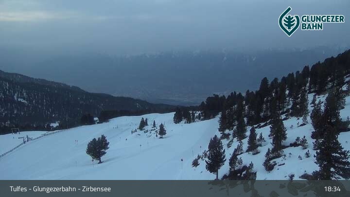 Archiv Foto Webcam Glungezer: Panoramablick Zirbensee