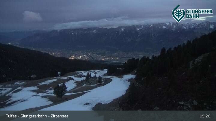 Archiv Foto Webcam Glungezer: Panoramablick Zirbensee