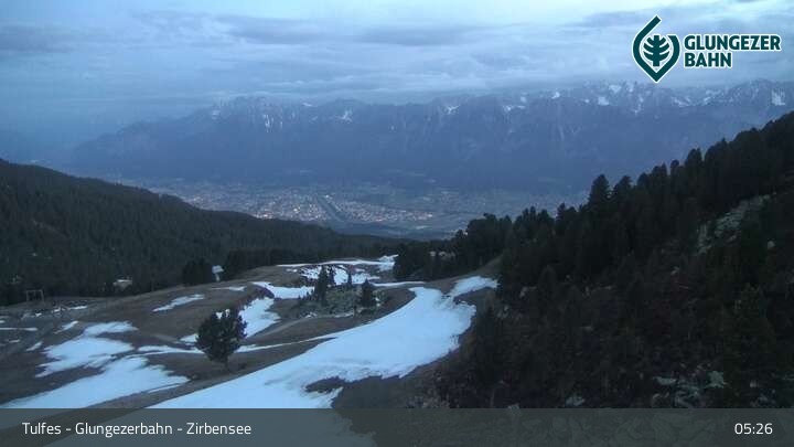 Archiv Foto Webcam Glungezer: Panoramablick Zirbensee
