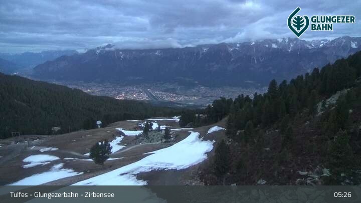 Archiv Foto Webcam Glungezer: Panoramablick Zirbensee
