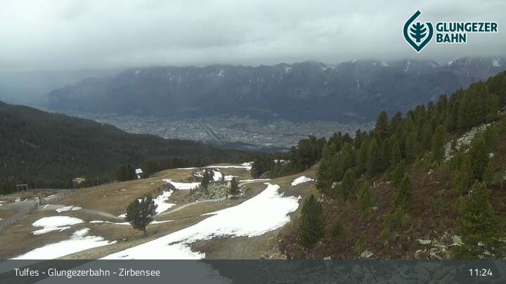 Archiv Foto Webcam Glungezer: Panoramablick Zirbensee