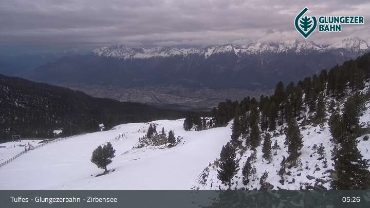 Archiv Foto Webcam Glungezer: Panoramablick Zirbensee