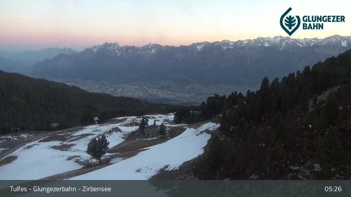 Archiv Foto Webcam Glungezer: Panoramablick Zirbensee