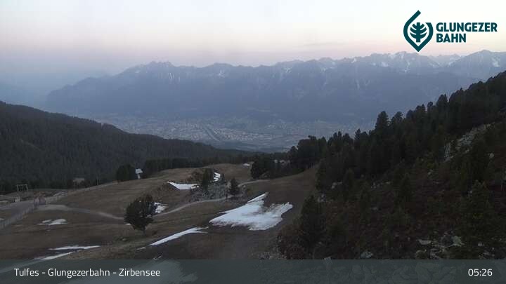 Archiv Foto Webcam Glungezer: Panoramablick Zirbensee