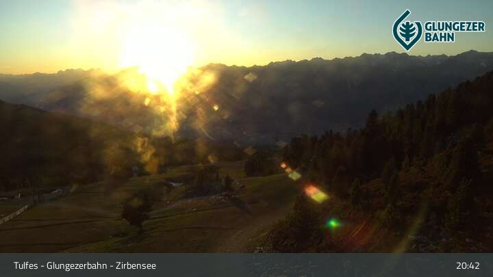 Archiv Foto Webcam Glungezer: Panoramablick Zirbensee