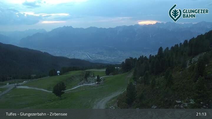 Archiv Foto Webcam Glungezer: Panoramablick Zirbensee