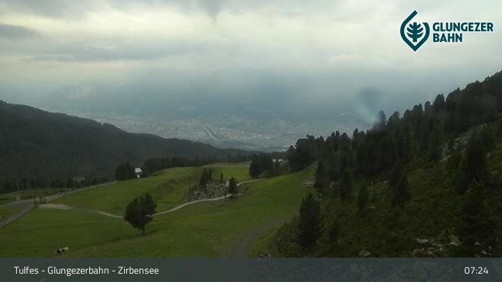 Archiv Foto Webcam Glungezer: Panoramablick Zirbensee