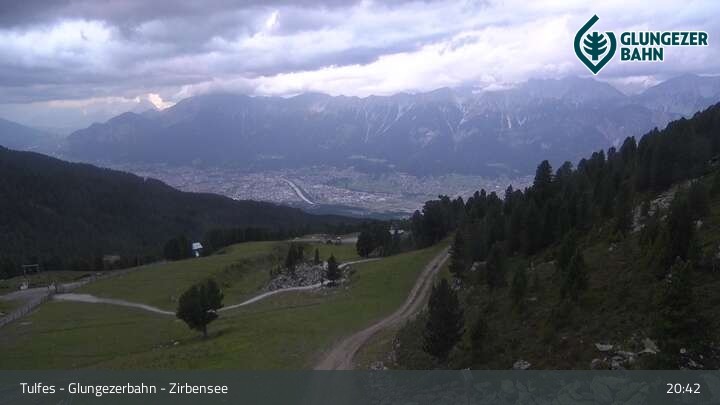 Archiv Foto Webcam Glungezer: Panoramablick Zirbensee