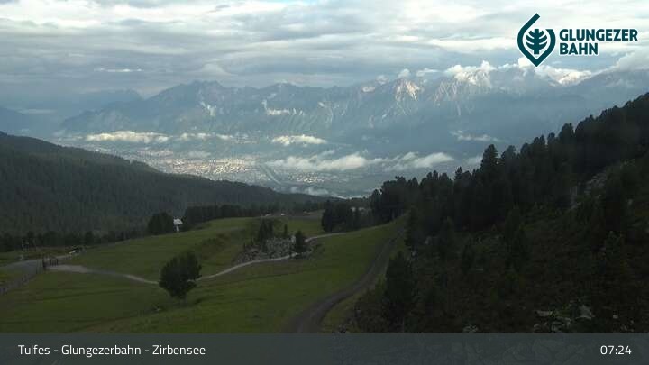 Archiv Foto Webcam Glungezer: Panoramablick Zirbensee