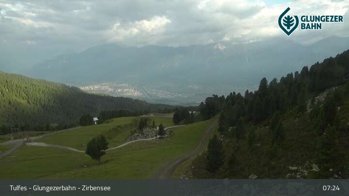Archiv Foto Webcam Glungezer: Panoramablick Zirbensee