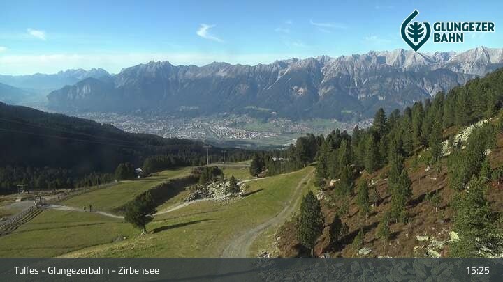 Archiv Foto Webcam Glungezer: Panoramablick Zirbensee