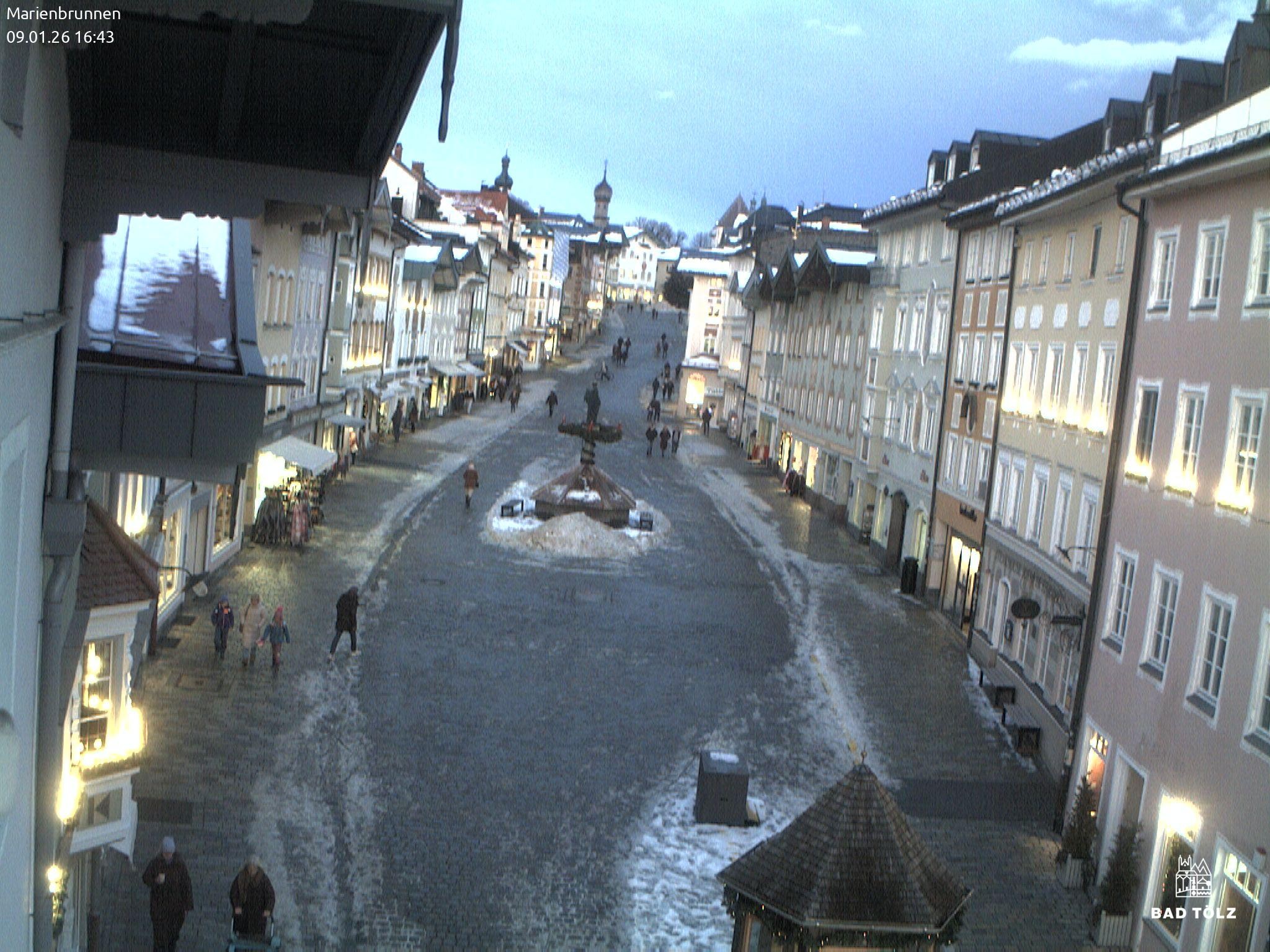 Archiv Foto Webcam Blick auf den Marienbrunnen Bad Tölz