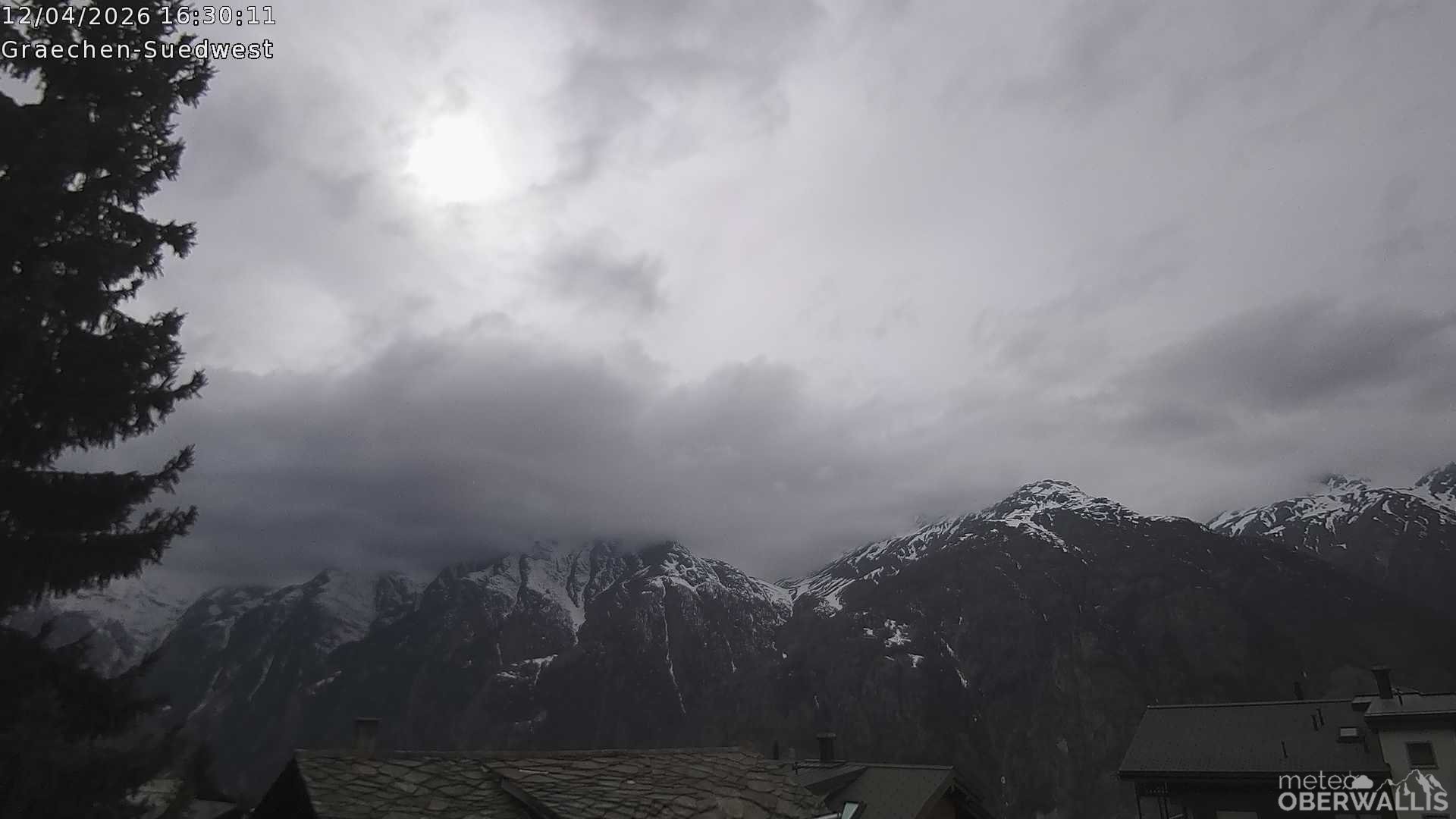 Archived image Webcam Grächen - South-West: Weisshorn