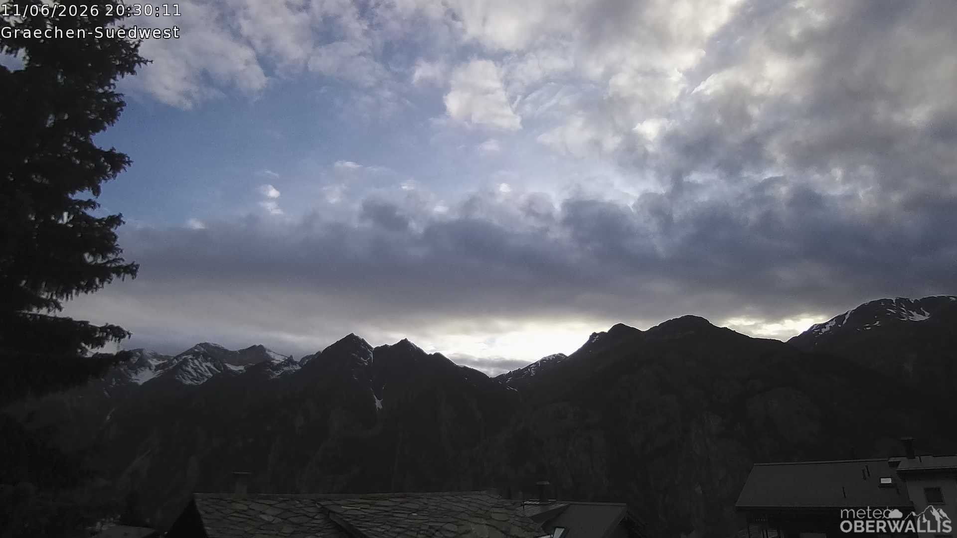Archived image Webcam Grächen - South-West: Weisshorn