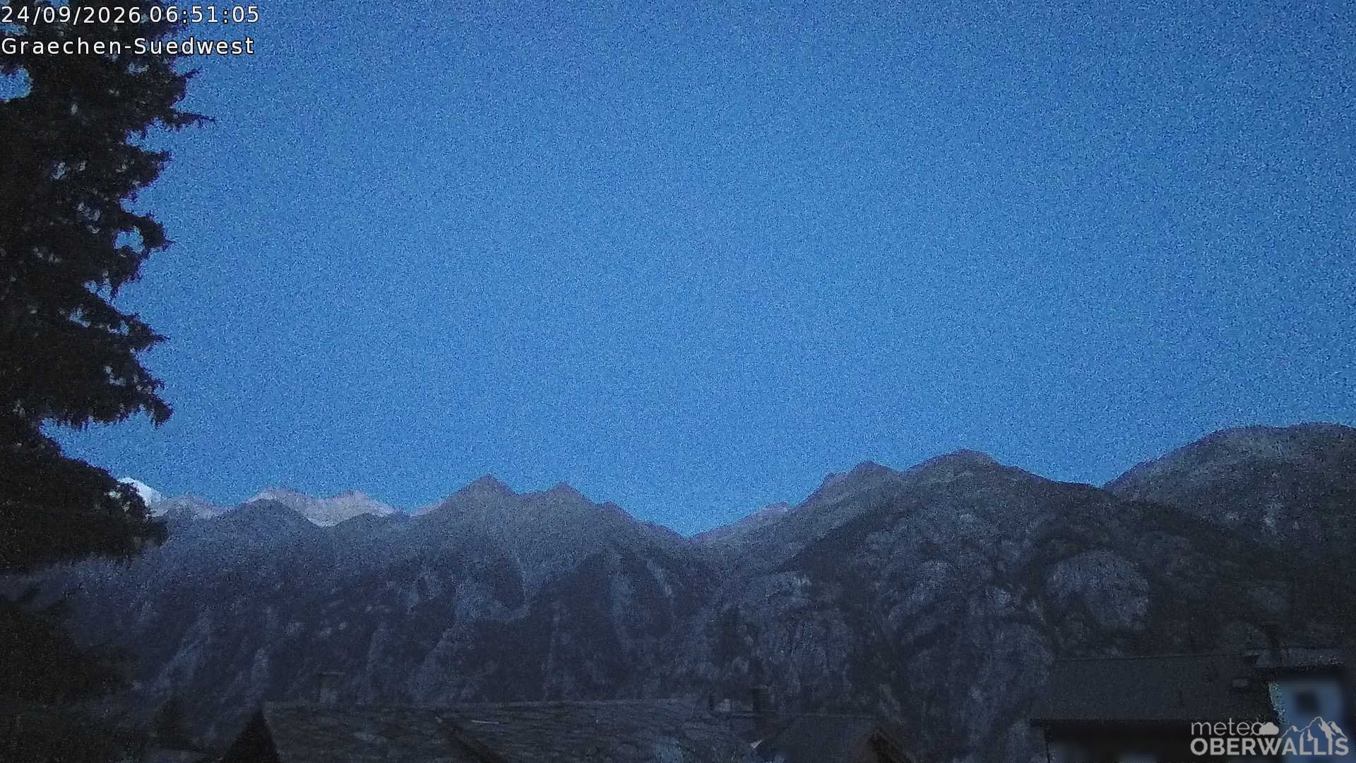 Archived image Webcam Grächen - South-West: Weisshorn