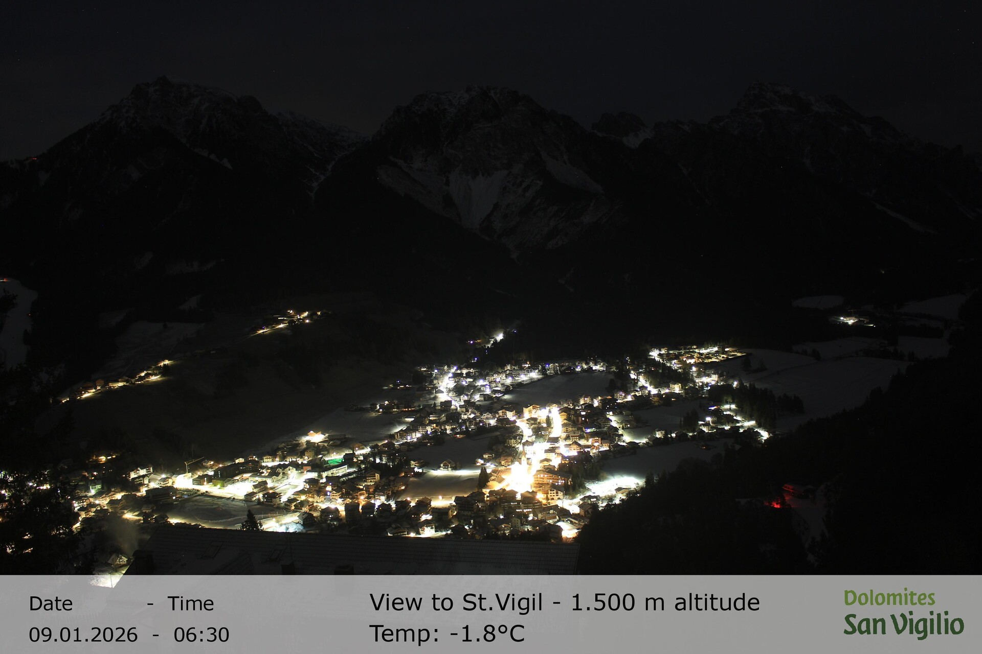 Archiv Foto Webcam Sicht auf St. Vigil in Enneberg im Südtiroler Pustertal (1.500 m)
