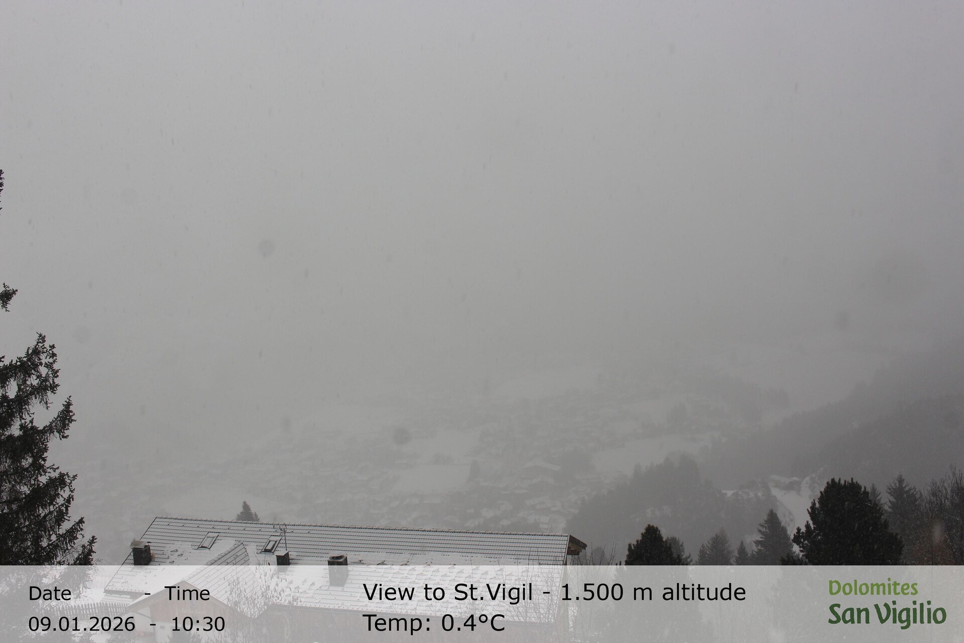 Archiv Foto Webcam Sicht auf St. Vigil in Enneberg im Südtiroler Pustertal (1.500 m)