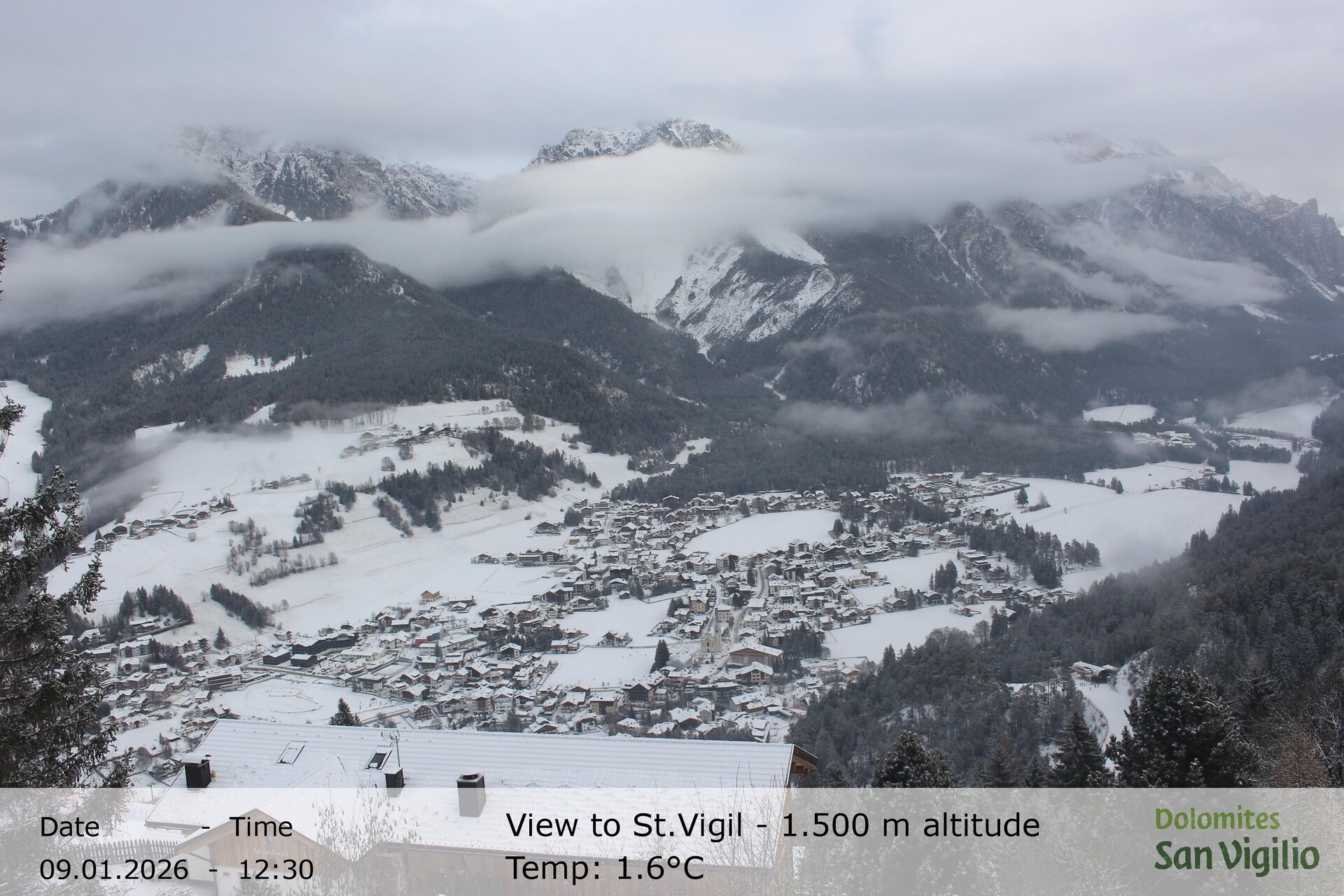 Archiv Foto Webcam Sicht auf St. Vigil in Enneberg im Südtiroler Pustertal (1.500 m)
