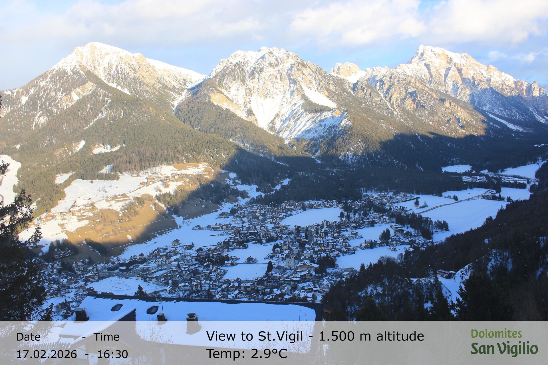 Archiv Foto Webcam Sicht auf St. Vigil in Enneberg im Südtiroler Pustertal (1.500 m)