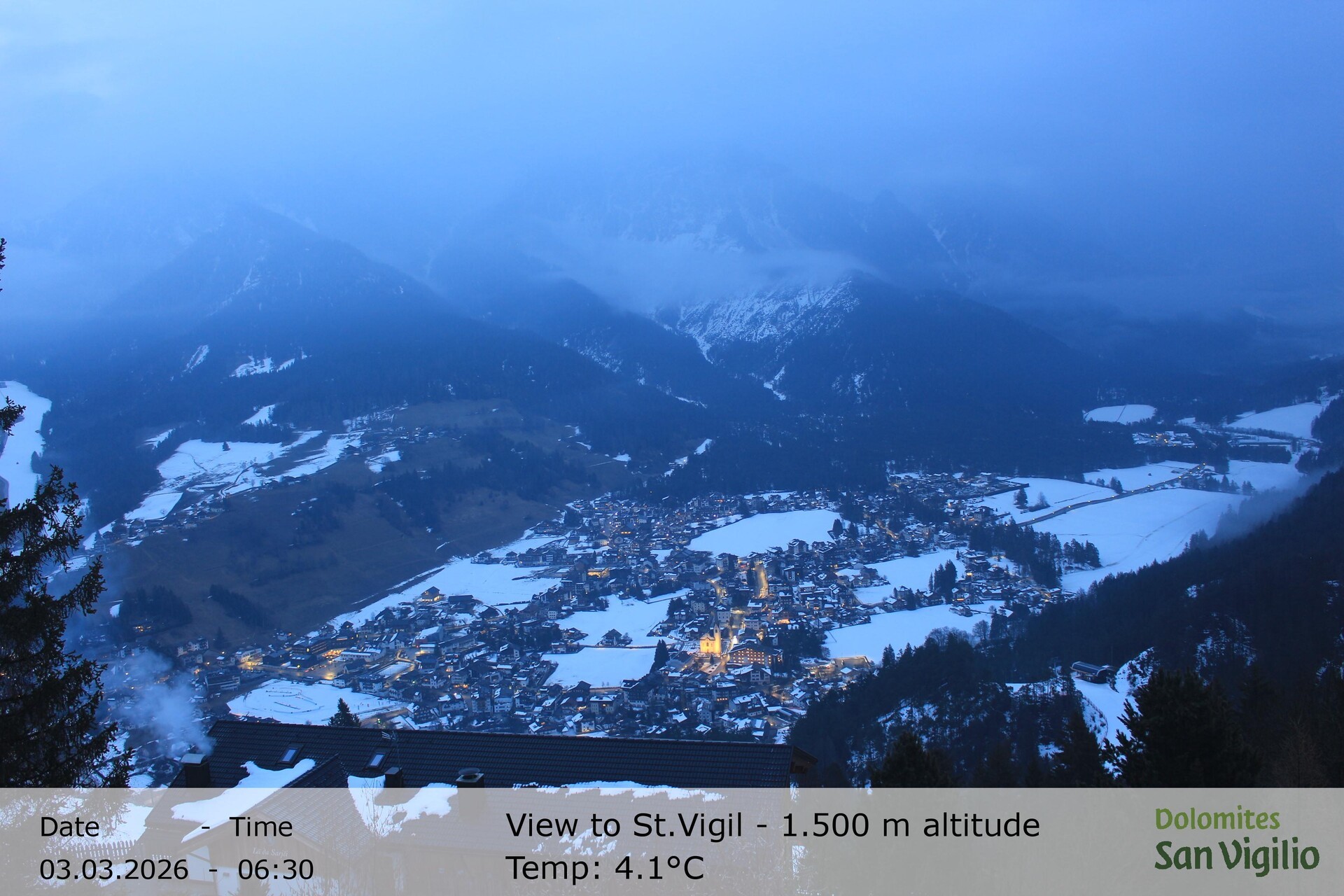 Archiv Foto Webcam Sicht auf St. Vigil in Enneberg im Südtiroler Pustertal (1.500 m)