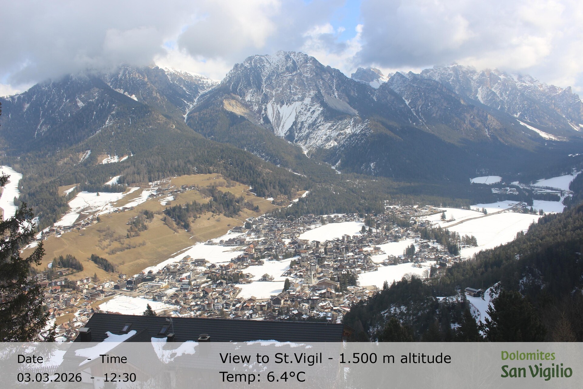 Archiv Foto Webcam Sicht auf St. Vigil in Enneberg im Südtiroler Pustertal (1.500 m)