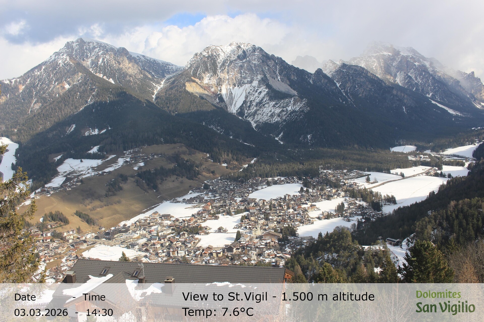 Archiv Foto Webcam Sicht auf St. Vigil in Enneberg im Südtiroler Pustertal (1.500 m)