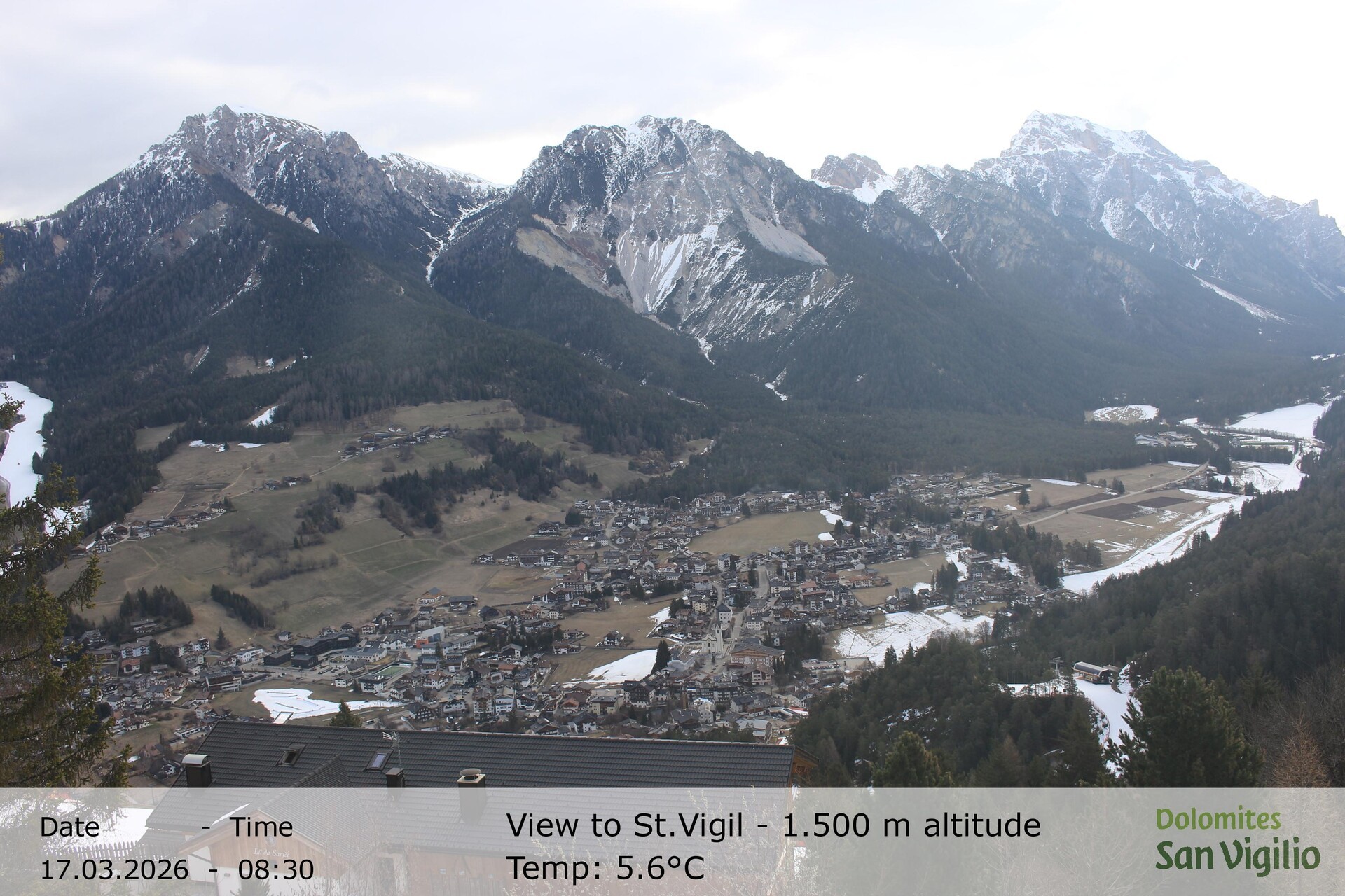 Archiv Foto Webcam Sicht auf St. Vigil in Enneberg im Südtiroler Pustertal (1.500 m)