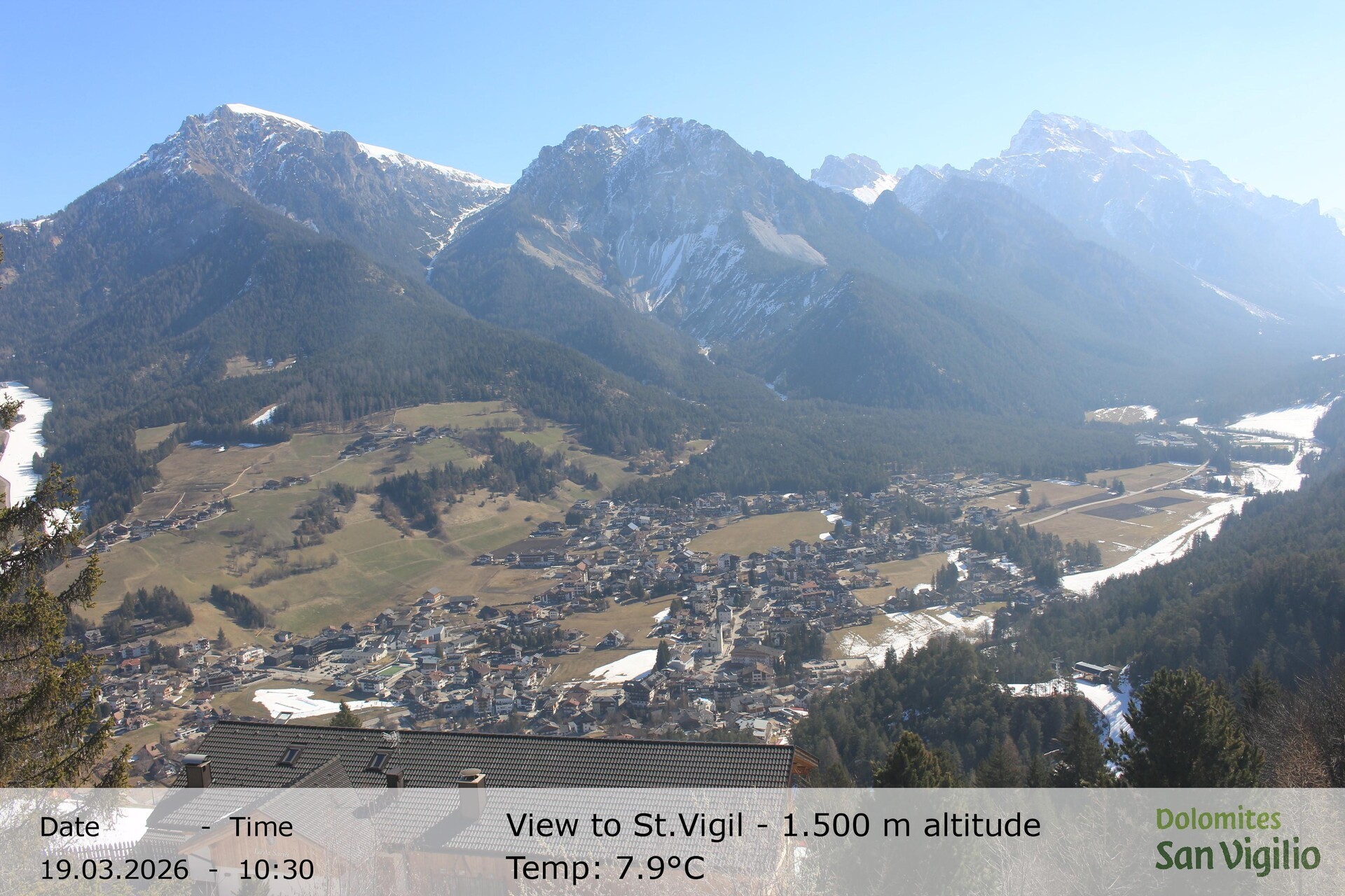 Archiv Foto Webcam Sicht auf St. Vigil in Enneberg im Südtiroler Pustertal (1.500 m)